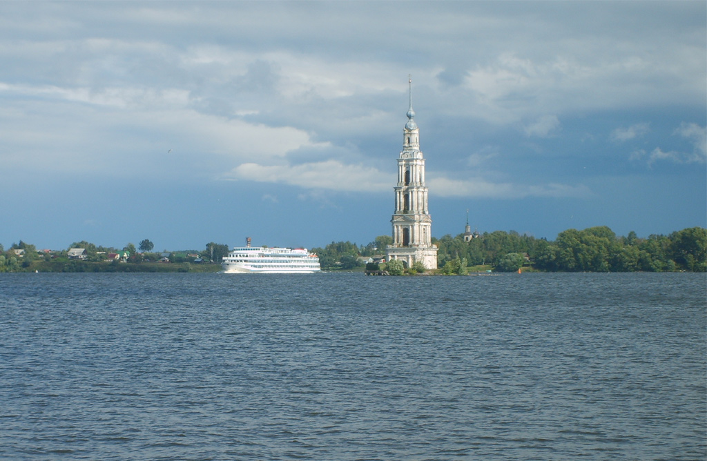 Петергоф. Угличское водохранилище