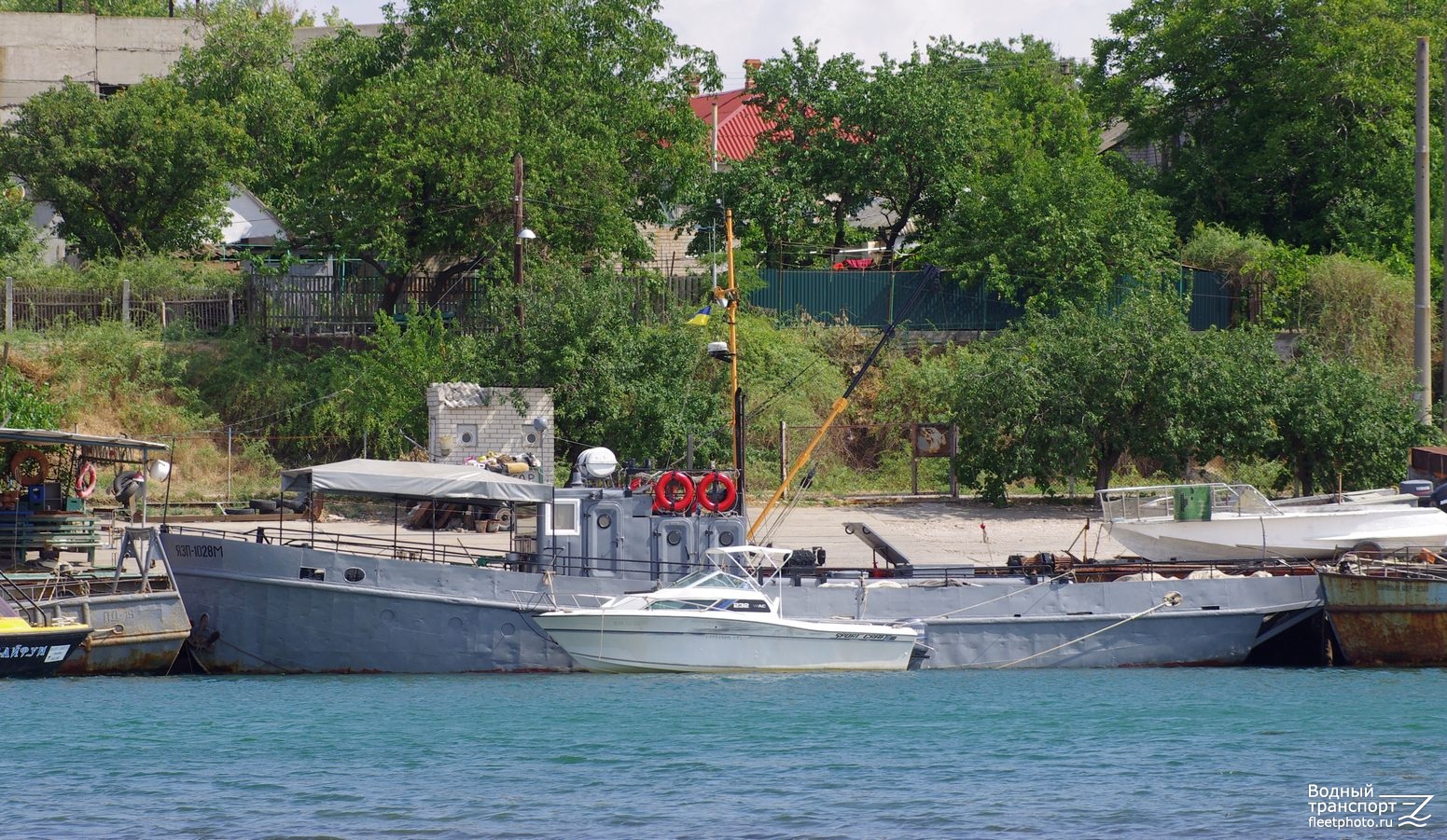 ЯЗП-1028М, Неопознанное судно - тип Sport Craft 232 WAC Fishmaster. Украина