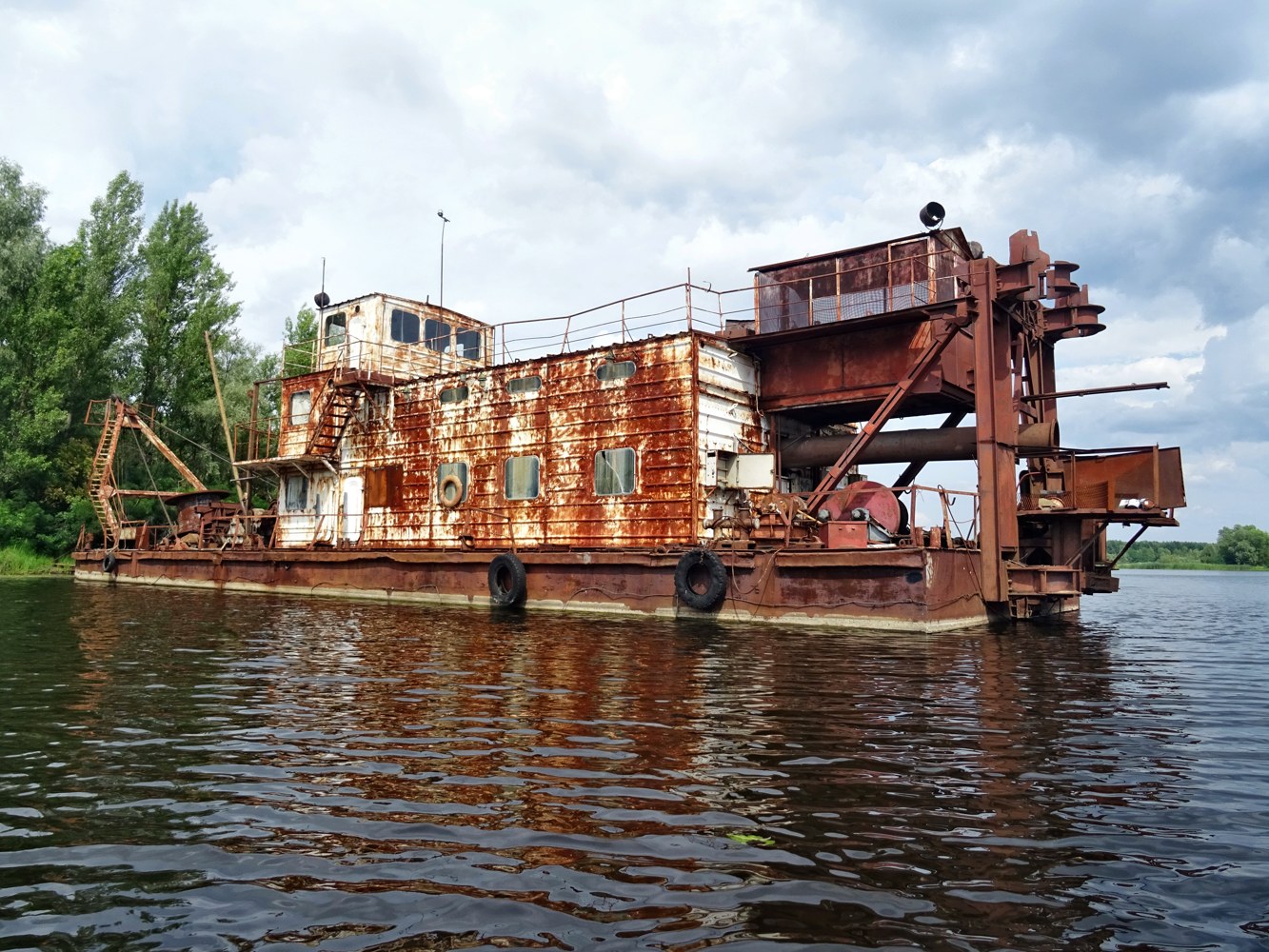 Неопознанное судно-проект 1673. Украина