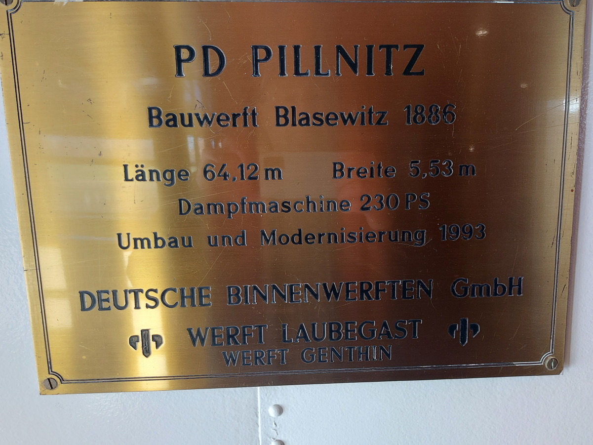 Pillnitz. Закладные доски и заводские таблички