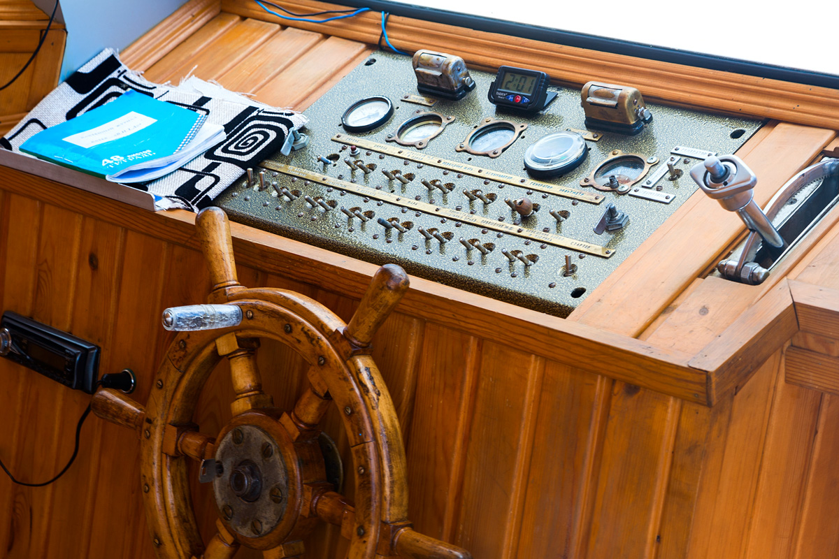 Вита. Wheelhouses, Control panels