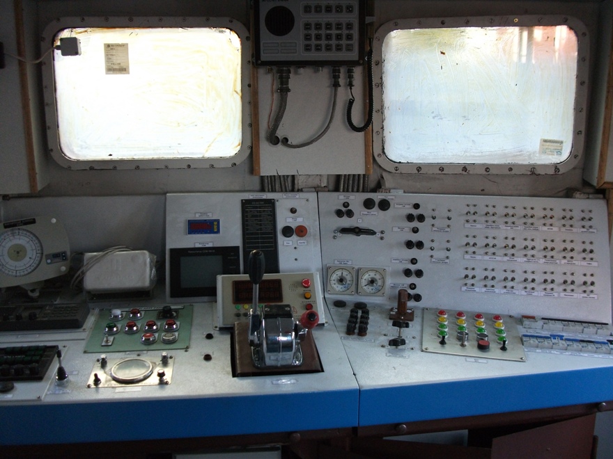 МРС-269. Wheelhouses, Control panels