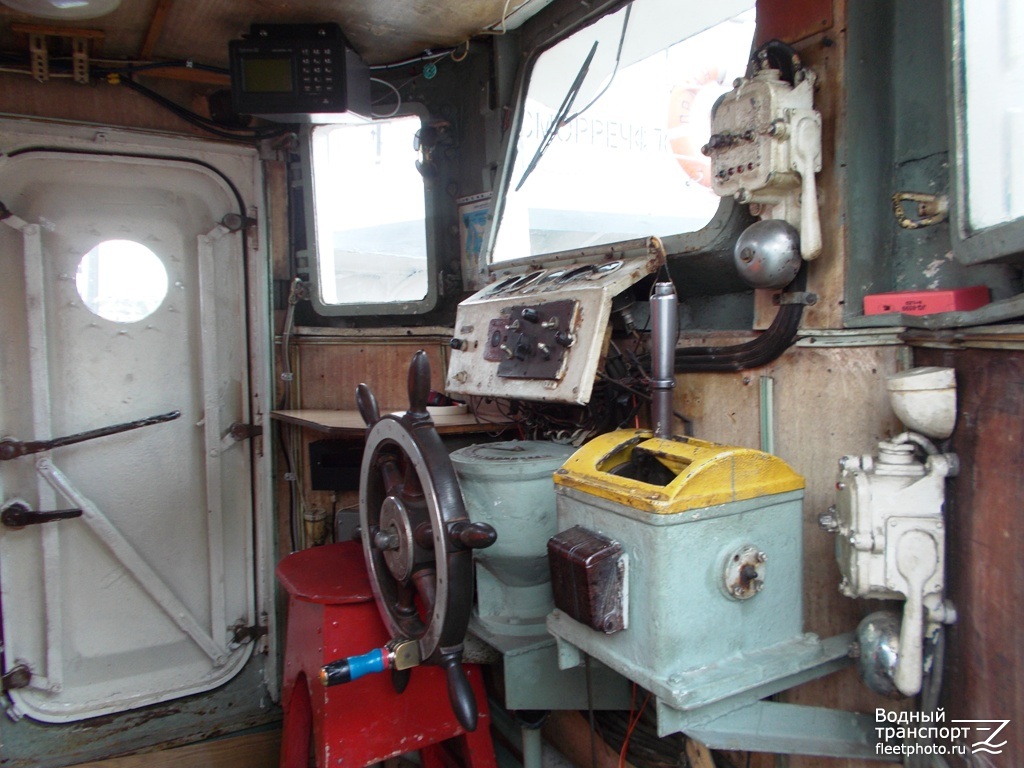 Орёл. Wheelhouses, Control panels