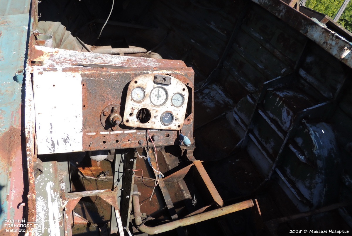 БМК-130 2150. Wheelhouses, Control panels