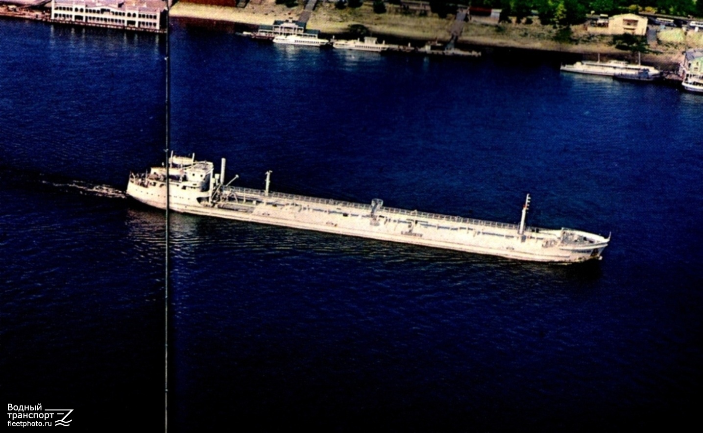 Дебаркадер-18, Комсомол Волгограда. Волгоград, Книги, фотоальбомы и периодические издания, Волжский / Камский / Московский бассейн