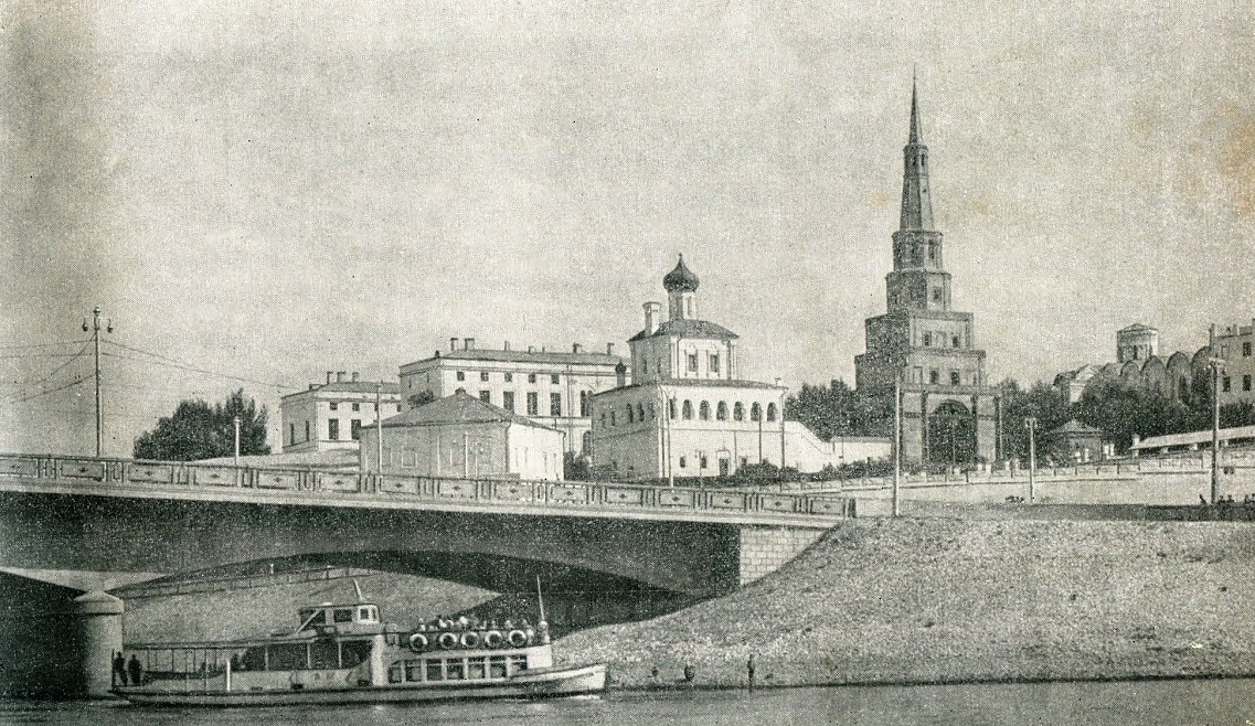 А-37. Книги, фотоальбомы и периодические издания