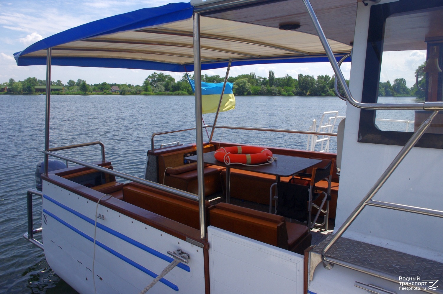 Буран. Deck views
