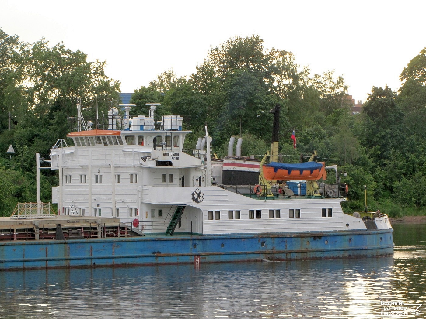 Волго-Дон 5060. Vessel superstructures