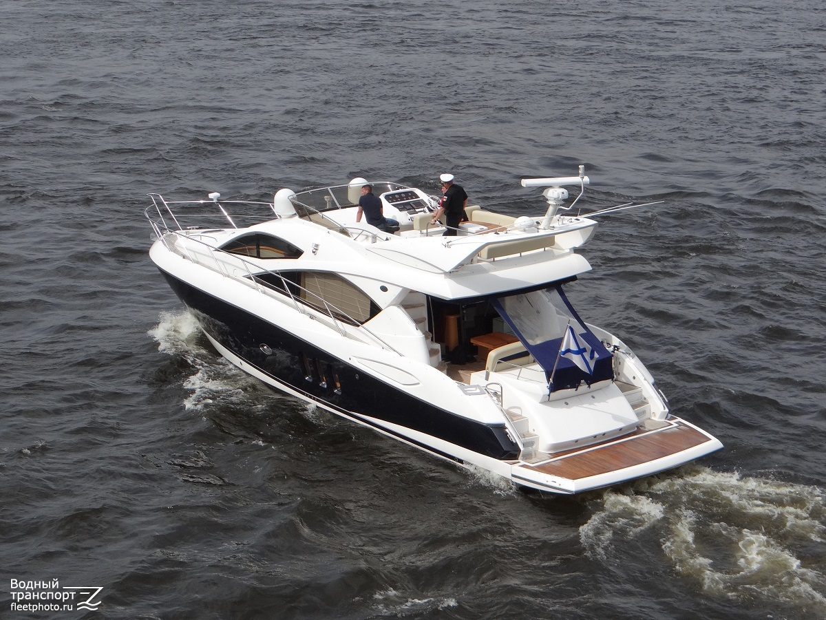 Неопознанное судно - тип Sunseeker. Северодвинский / Северо-Западный / Беломорско-Онежский / Печорский бассейн