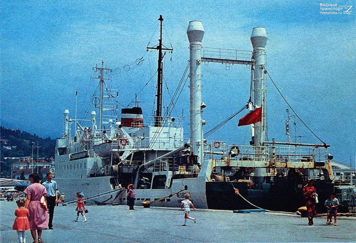 Феодосия. Книги, фотоальбомы и периодические издания