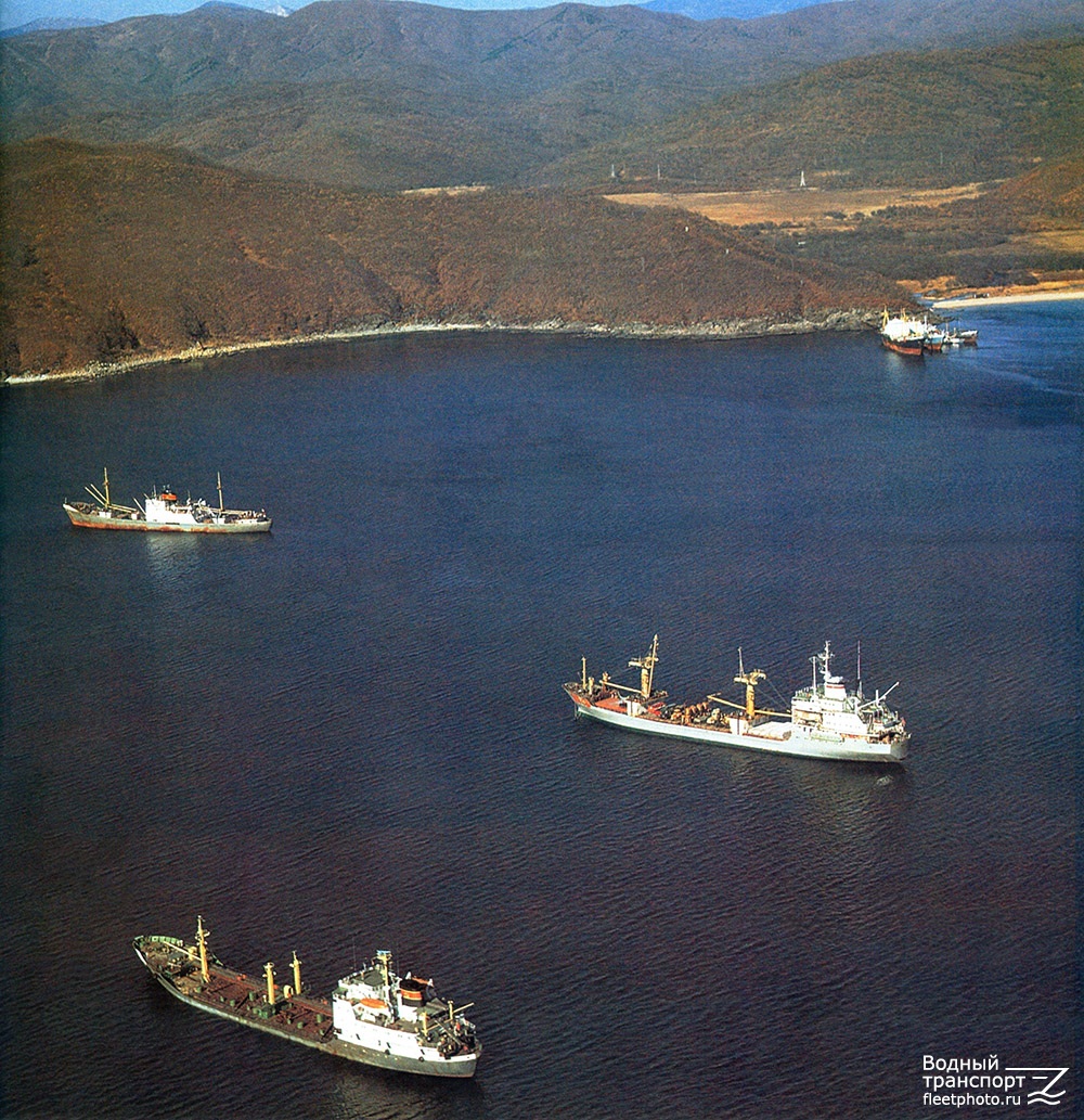 Unidentified ships, Книги, фотоальбомы и периодические издания