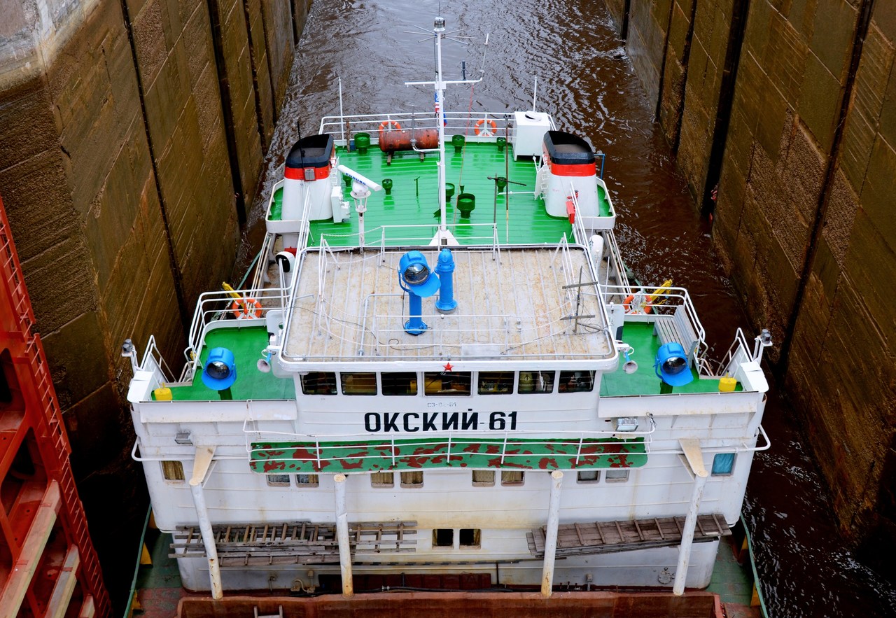 Окский-61. Vessel superstructures