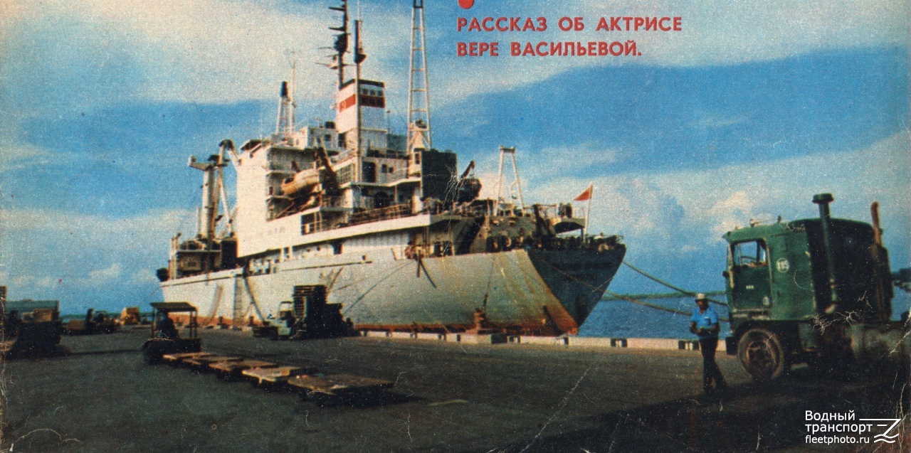 Надежда Крупская. Книги, фотоальбомы и периодические издания