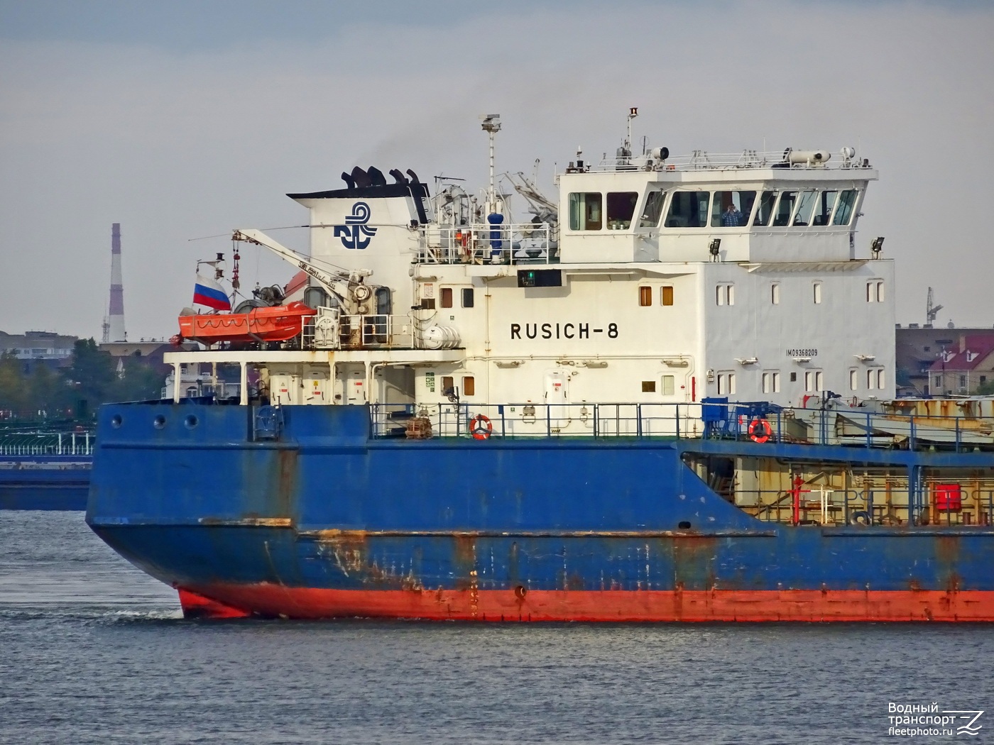 Русич-8. Vessel superstructures