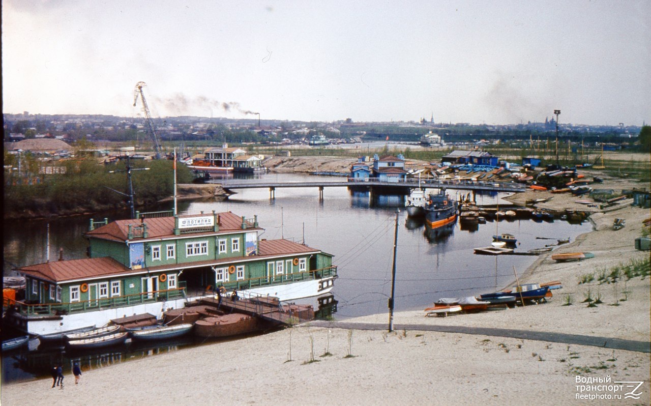 Дебаркадер-11, Заря, Дебаркадер-358, СИ-4