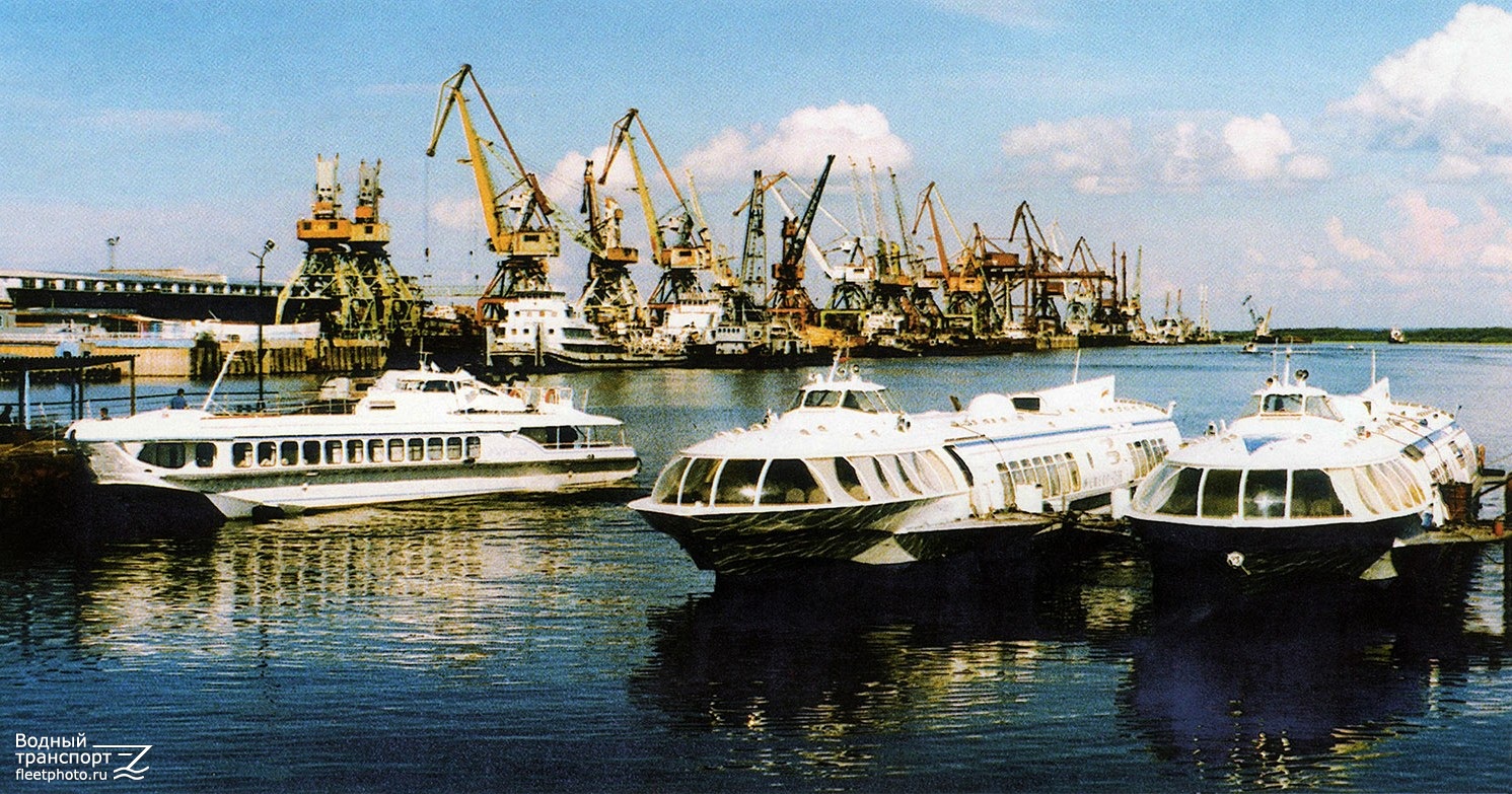 Неопознанное судно - тип Ракета, Метеор-236, Метеор-131. Книги, фотоальбомы и периодические издания, Ленский бассейн