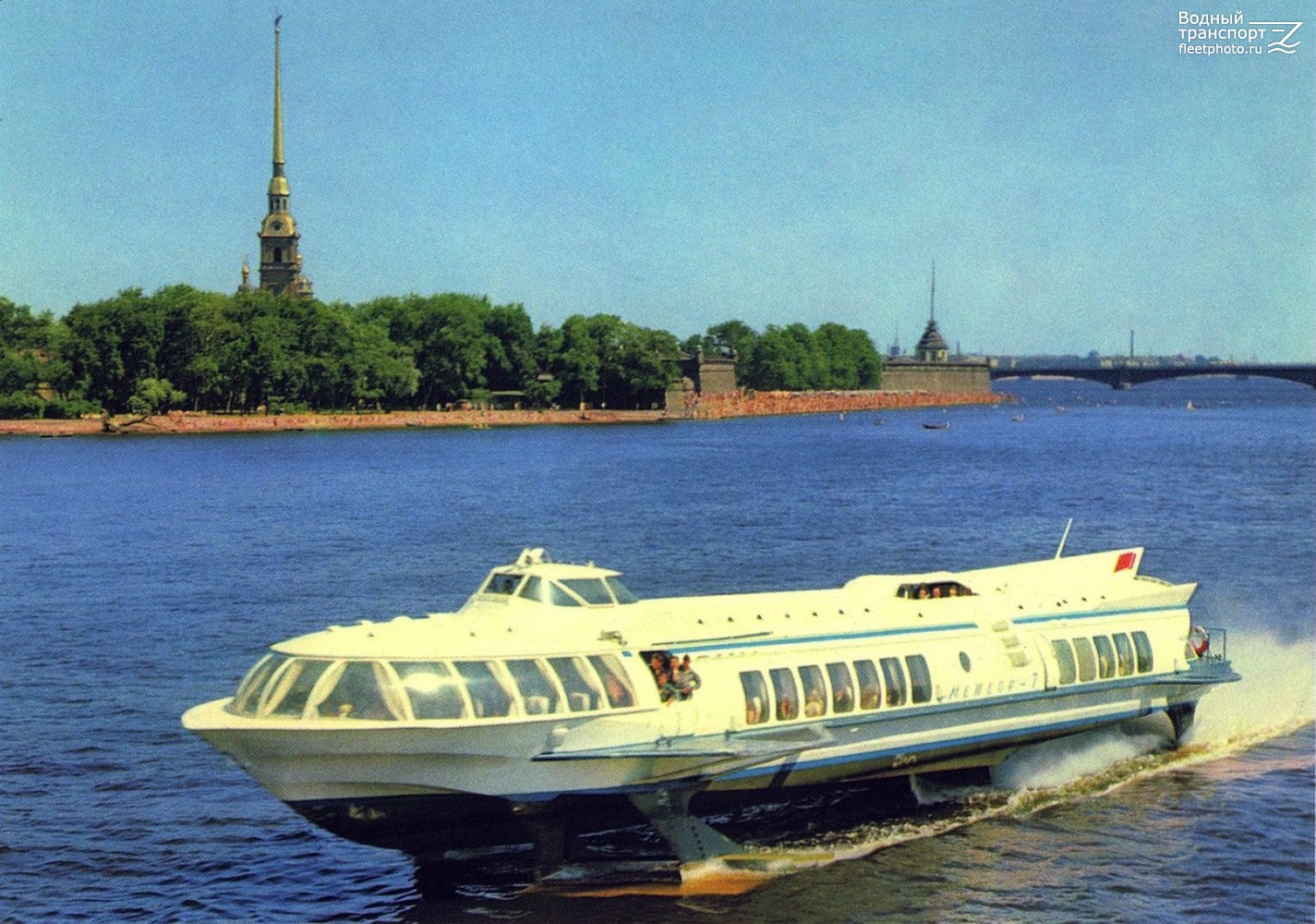 Метеор-7. Книги, фотоальбомы и периодические издания