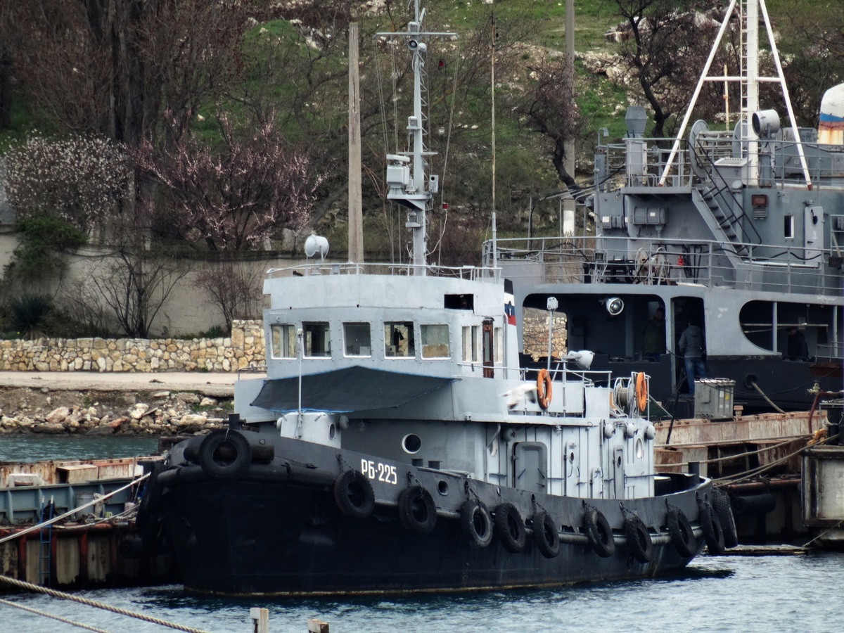 РБ-225