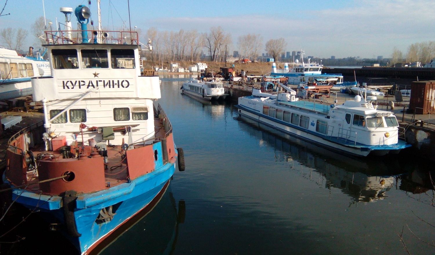 Курагино, Заря-163, Заря-346Р. Река Енисей