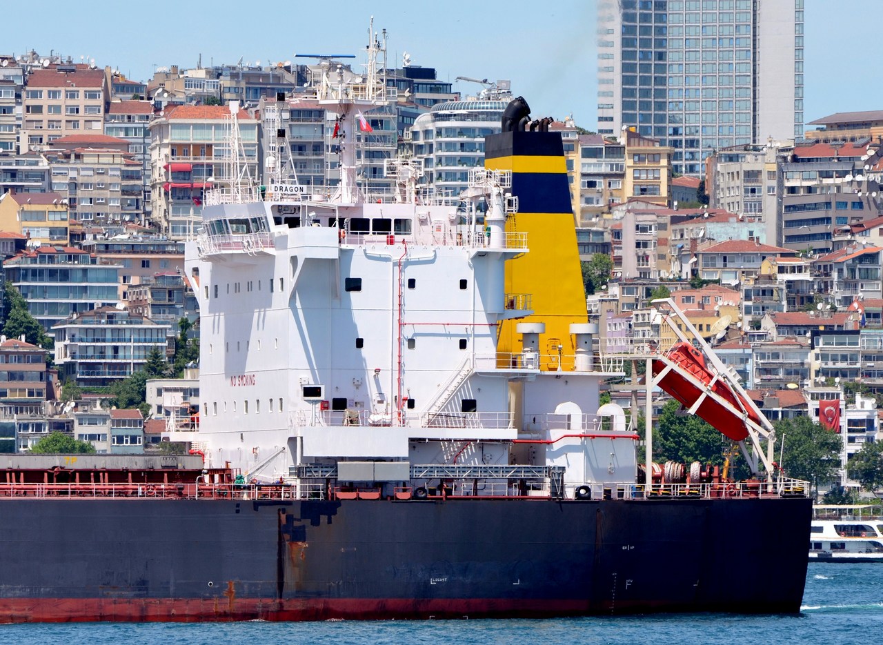 Dragon. Vessel superstructures