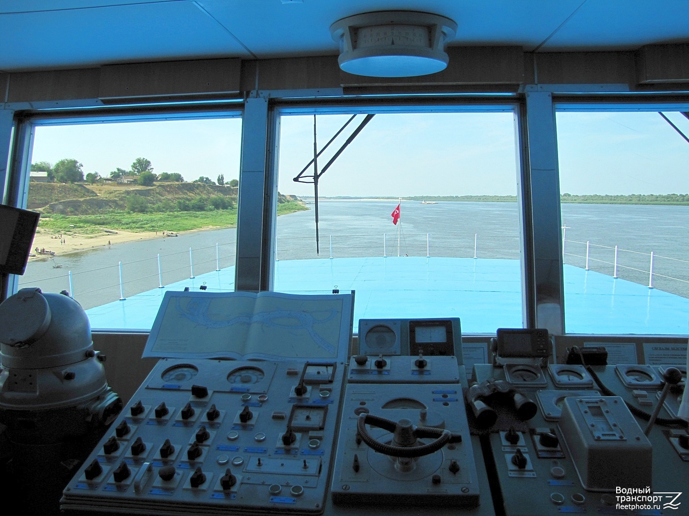Семён Будённый. Wheelhouses, Control panels