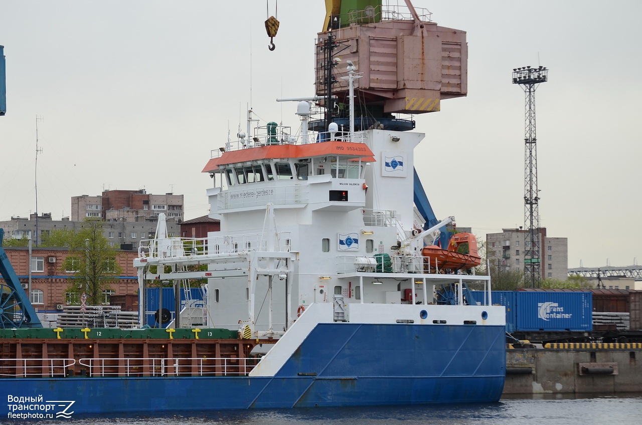 Wilson Valencia. Vessel superstructures