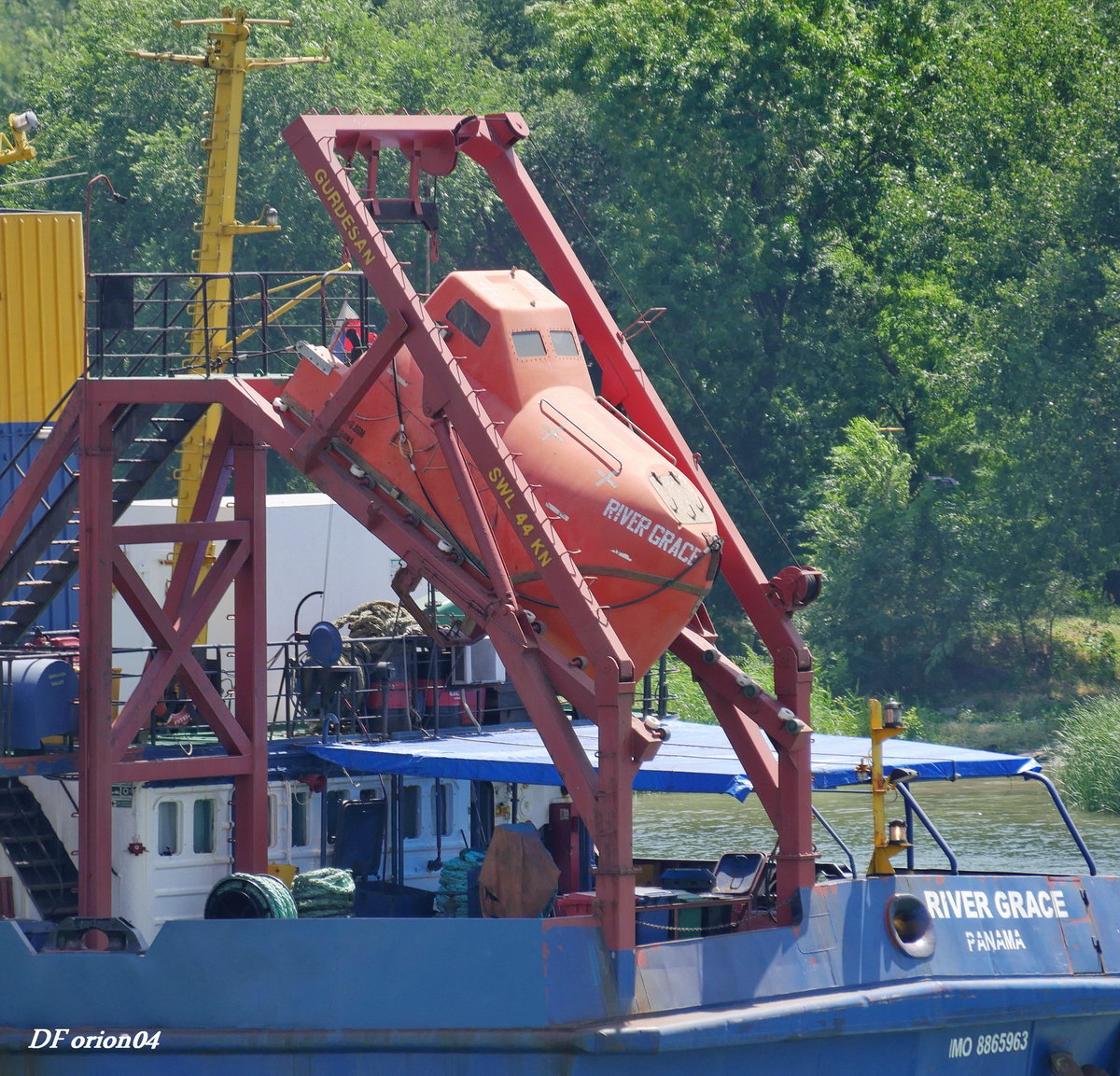 River Grace. Lifeboats