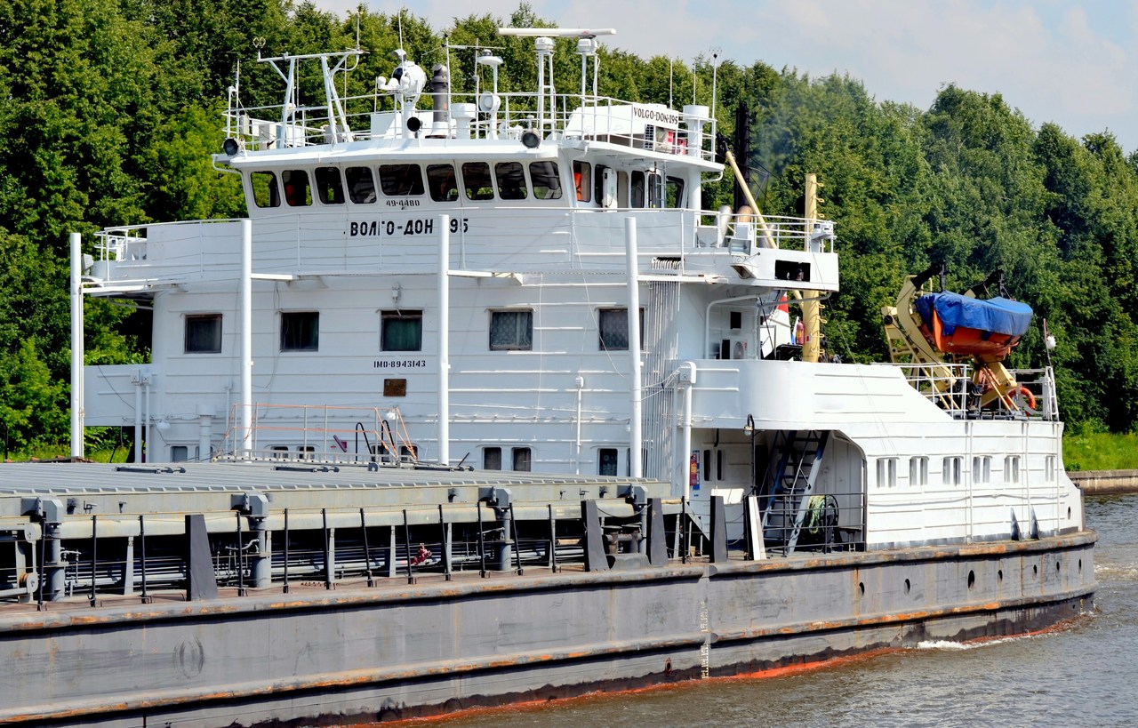 Волго-Дон 195. Vessel superstructures