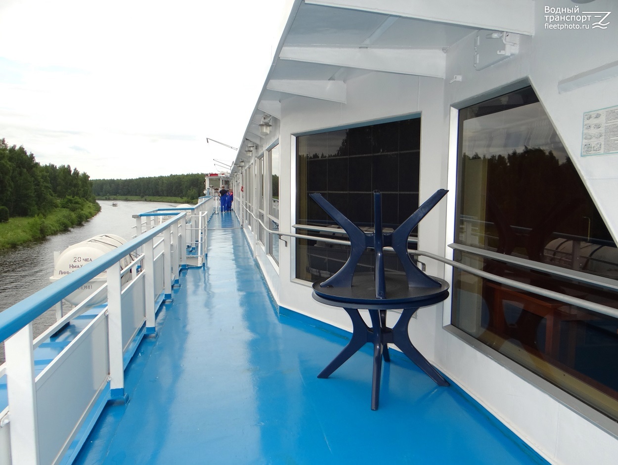 Георгий Чичерин. Deck views