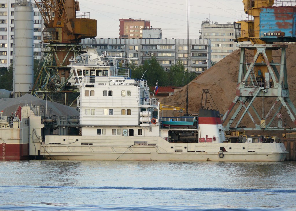 Инженер Л.Г. Смирнов