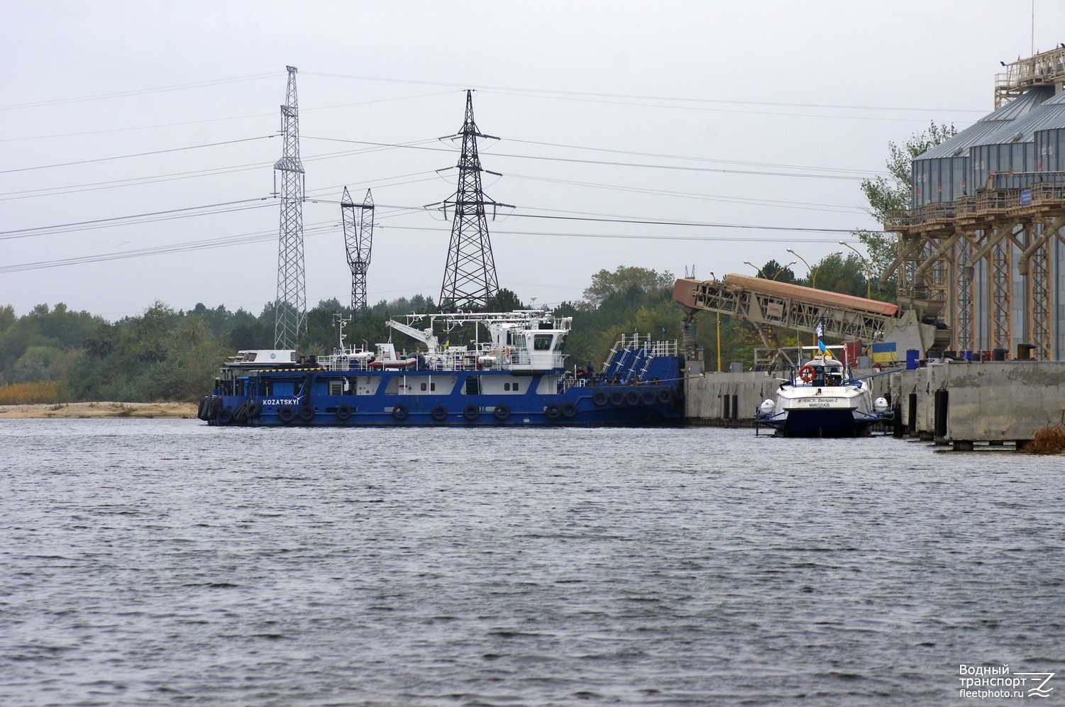 Козацький, Нiбулон Експрес-2