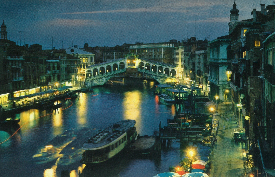 Книги, фотоальбомы и периодические издания, Italy