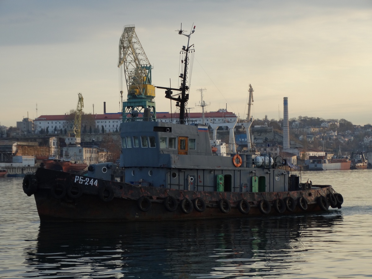 РБ-244