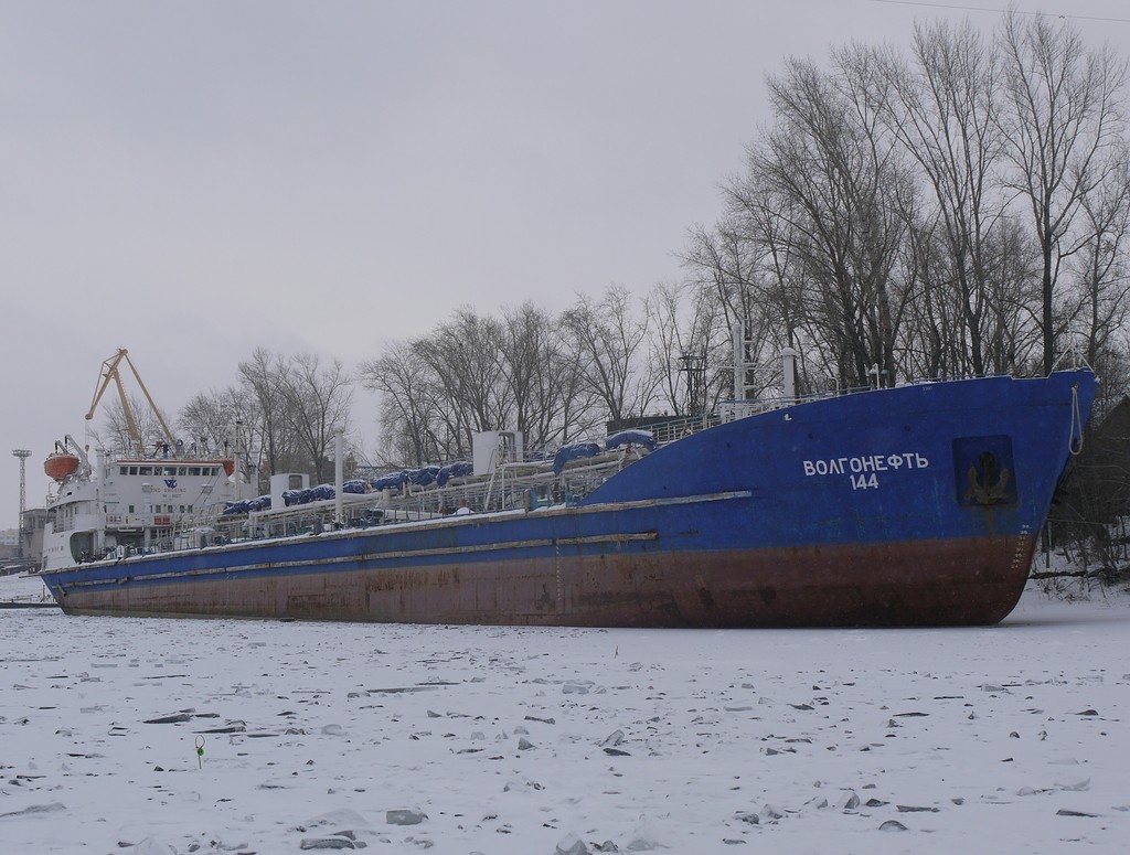 Волгонефть-144