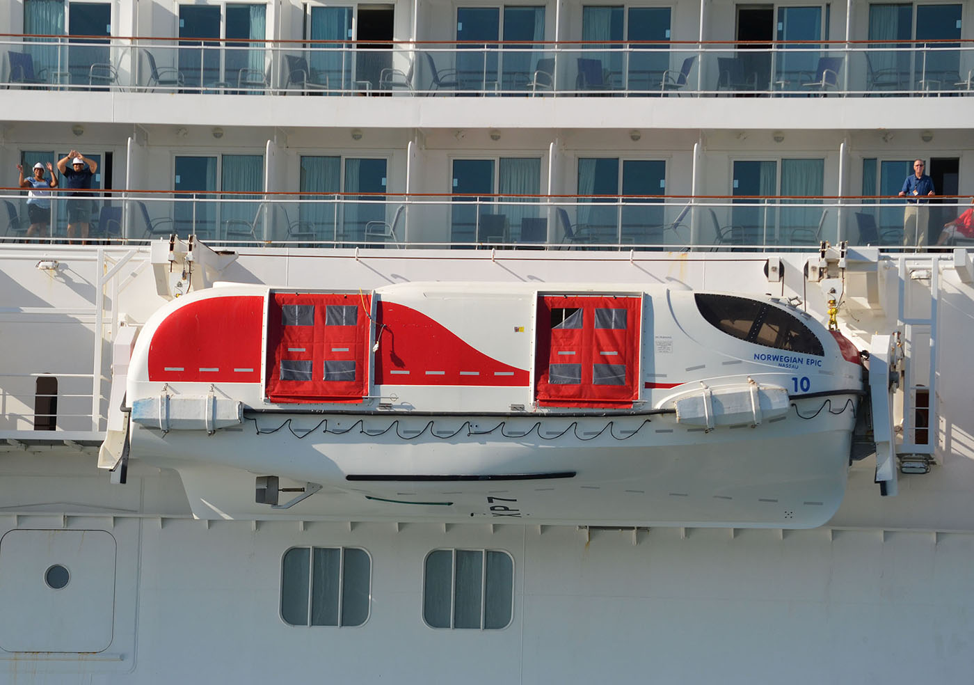 Norwegian Epic. Шлюпки и катера