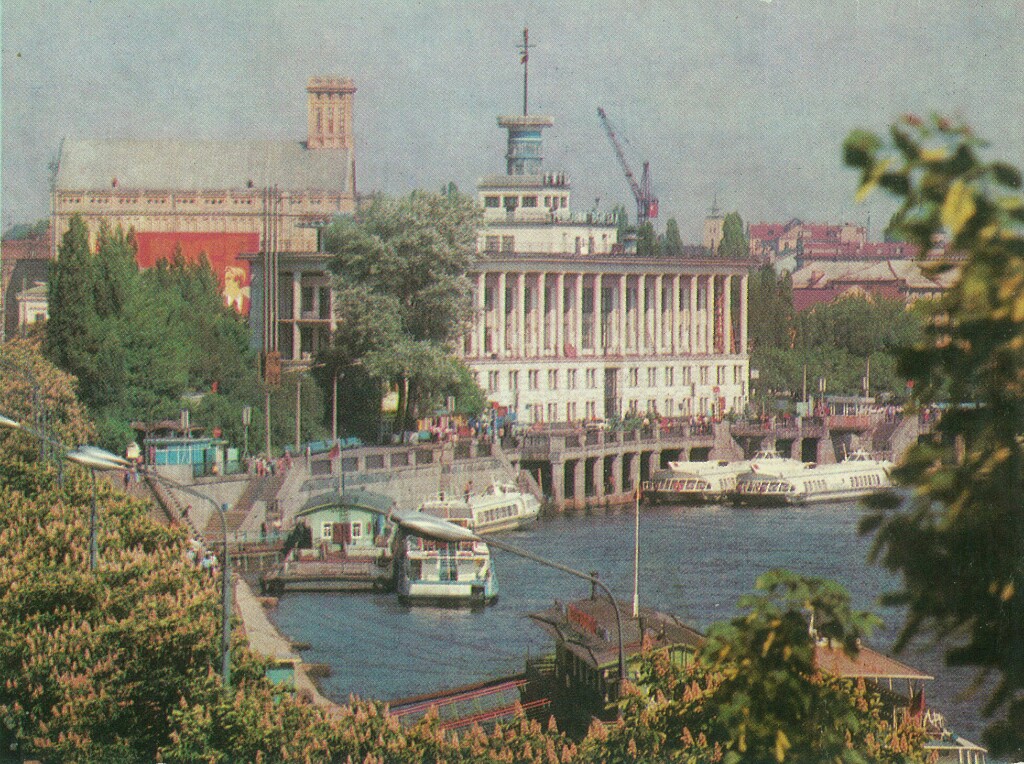 Неопознанные суда, Книги, фотоальбомы и периодические издания