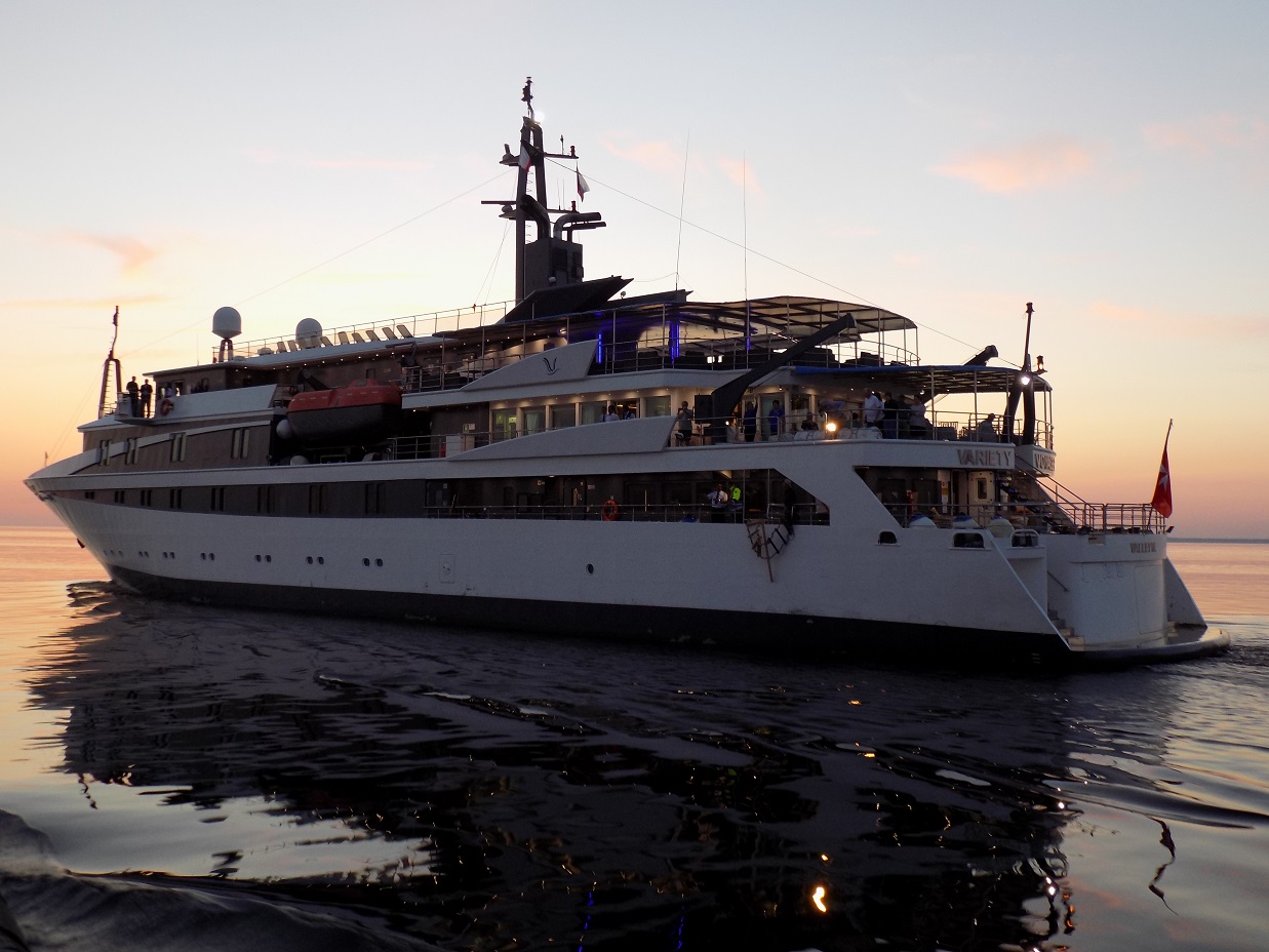 Variety Voyager
