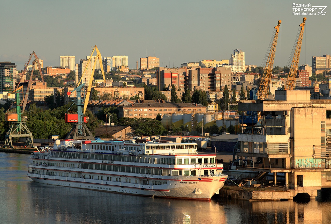Вiкiнг Сiнеус