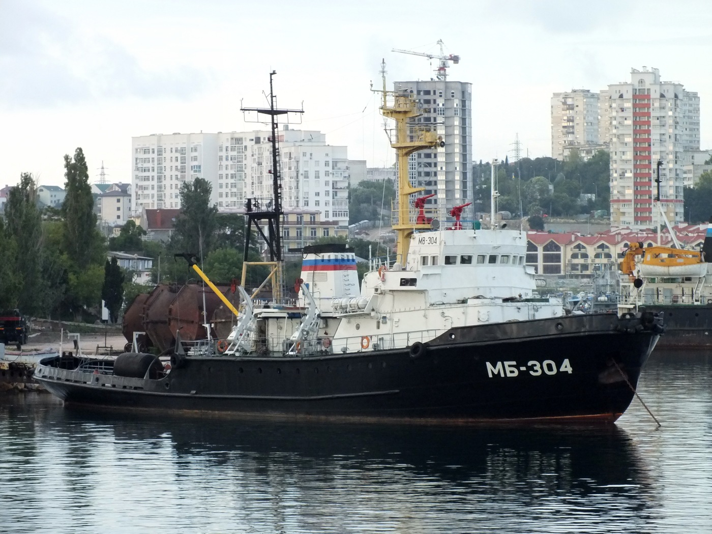 МБ-304