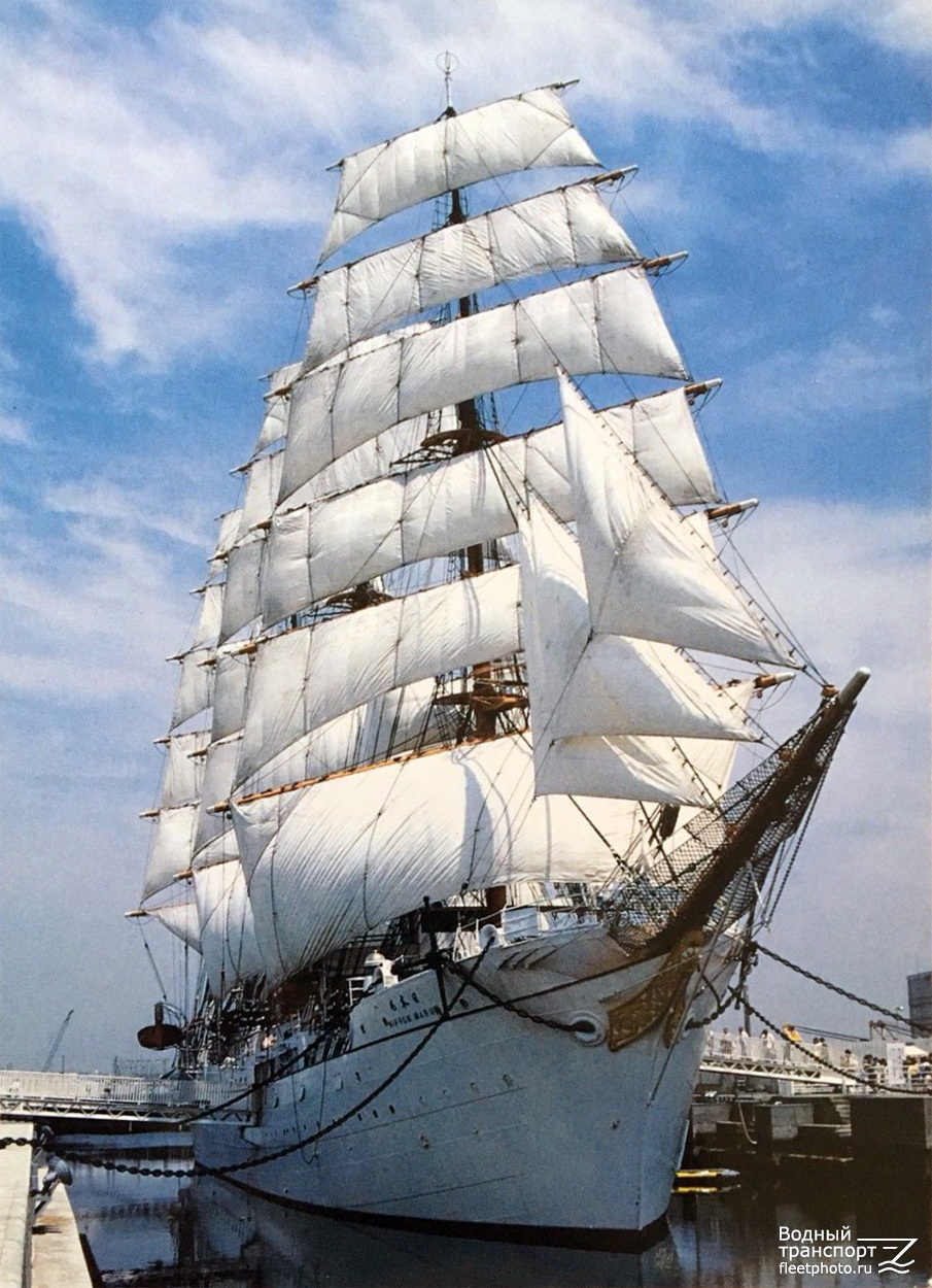 Nippon Maru. Книги, фотоальбомы и периодические издания