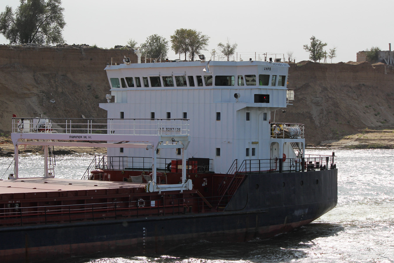 Невадо-32. Vessel superstructures