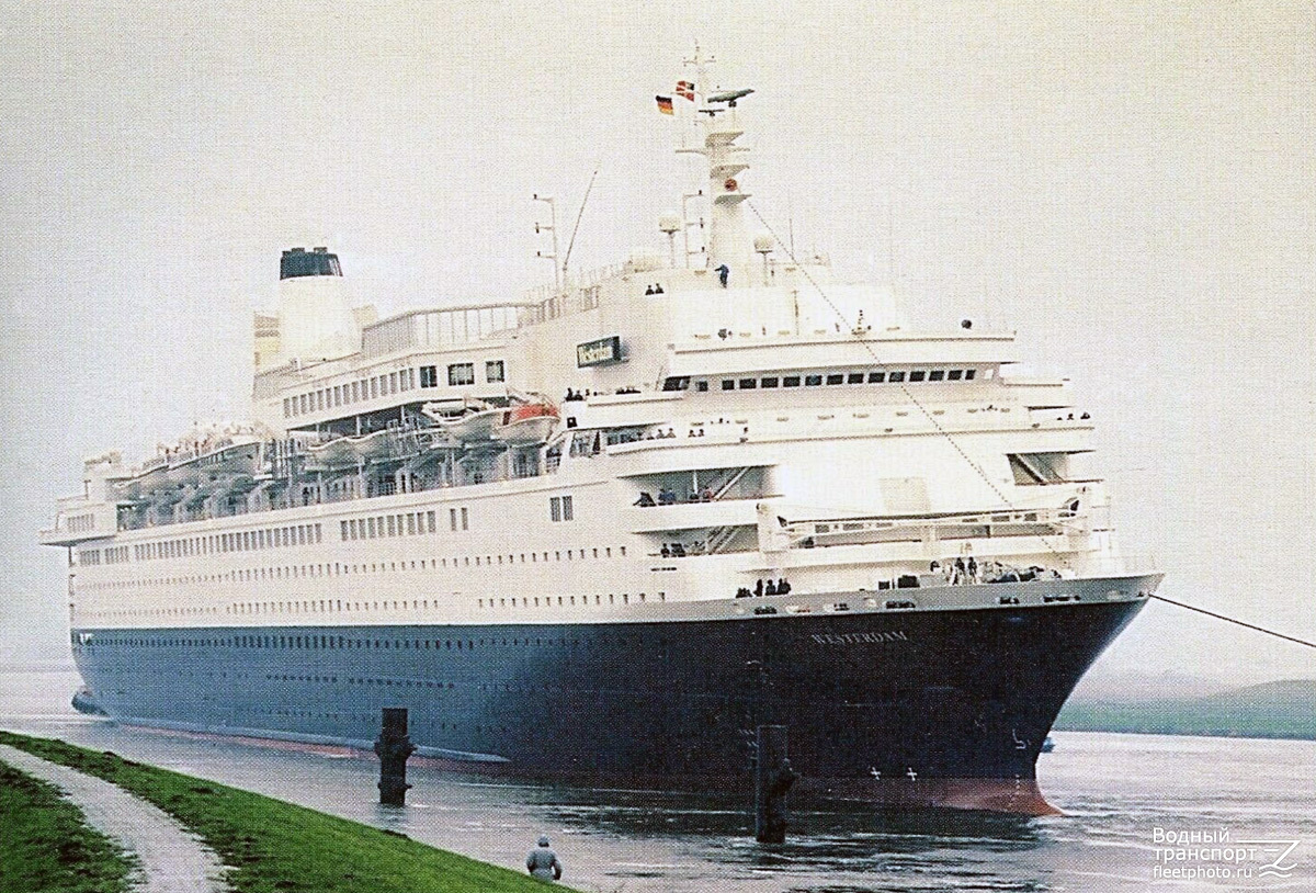 Westerdam. Книги, фотоальбомы и периодические издания
