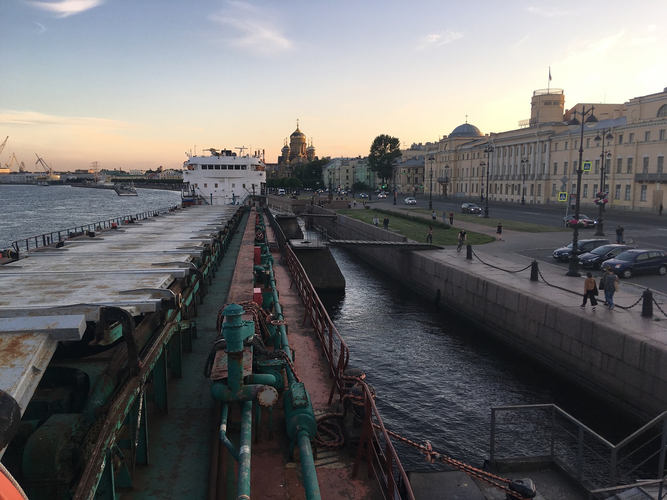 Нефтерудовоз-33М. Виды палуб