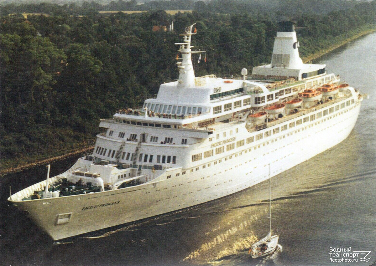 Pacific Princess. Книги, фотоальбомы и периодические издания