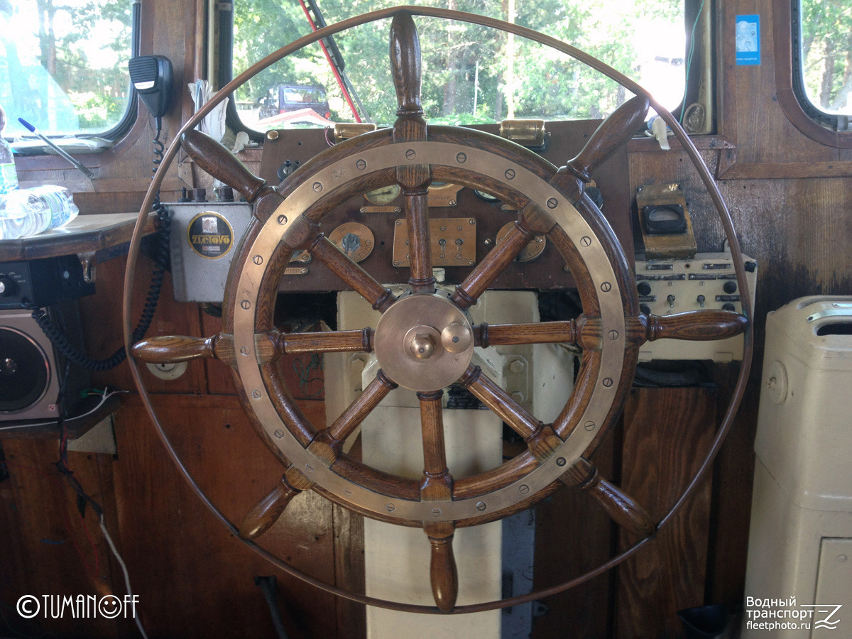 Р 07-73 АШ. Wheelhouses, Control panels