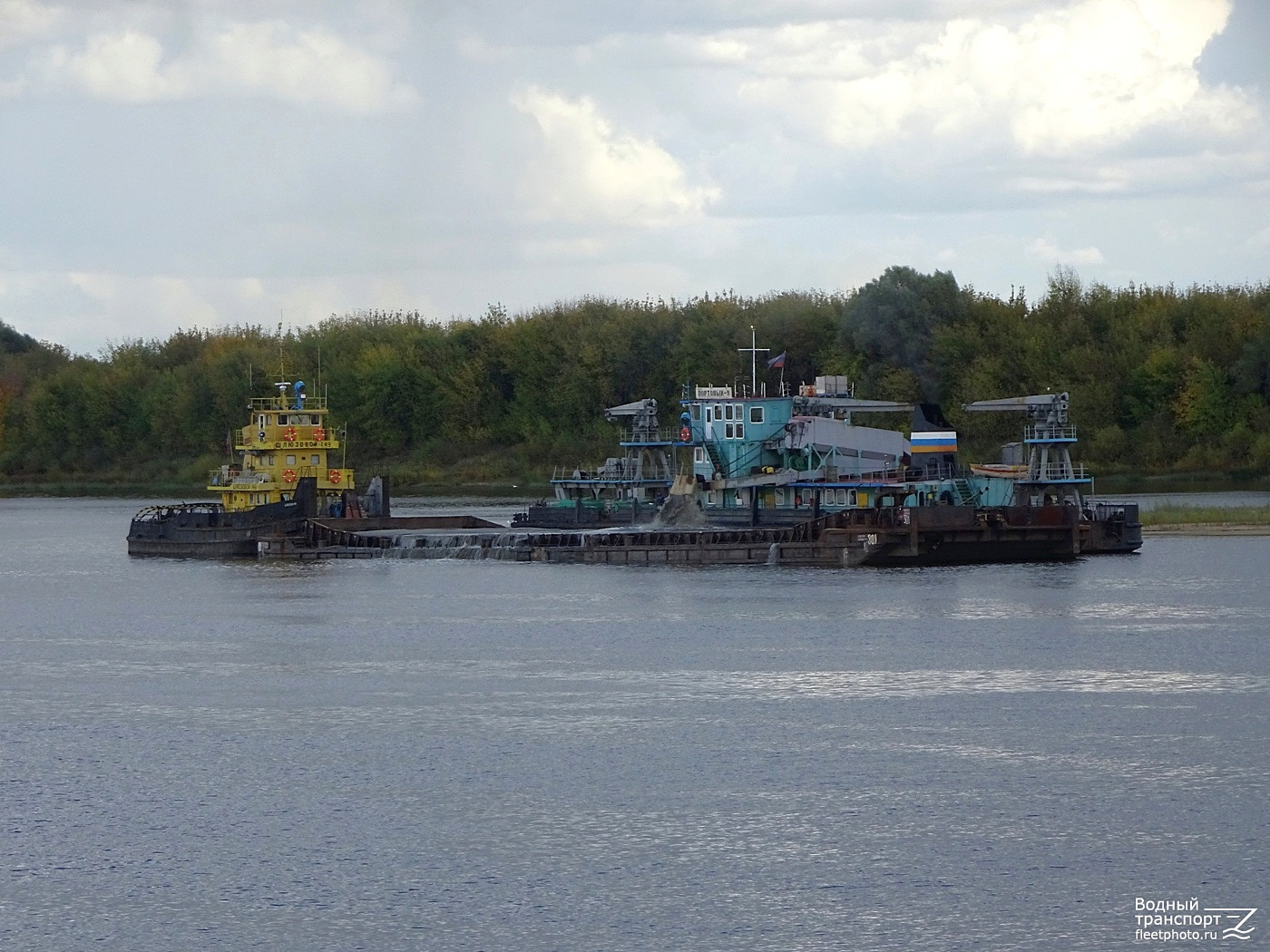 Шлюзовой-149, Баржа №301, Портовый-9