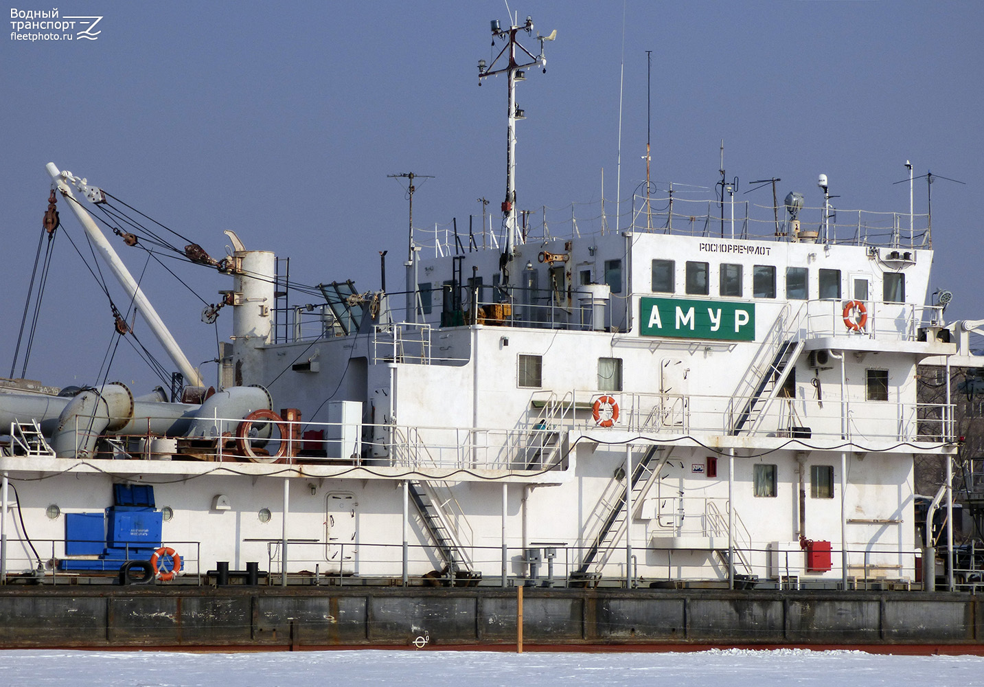 Амур. Vessel superstructures