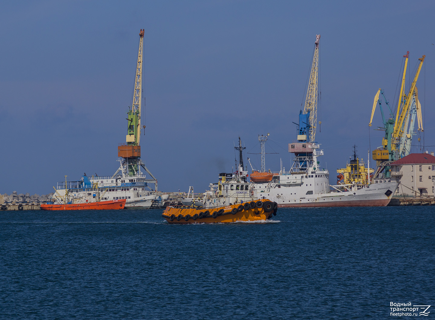 БГК-246, Глобус, Капитан Задорожный, Профессор Водяницкий