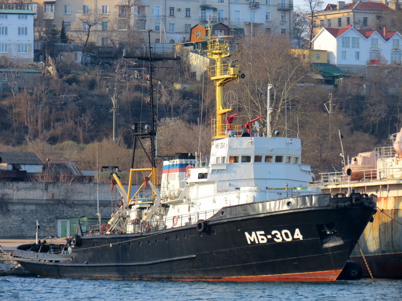 МБ-304