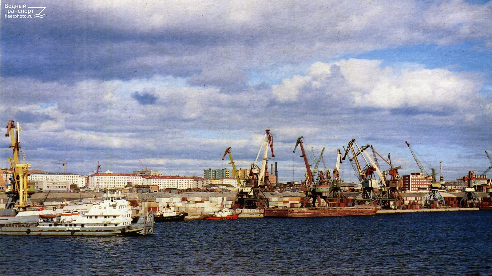 ОТ-2002, ЛК-15. Неопознанные суда, Книги, фотоальбомы и периодические издания